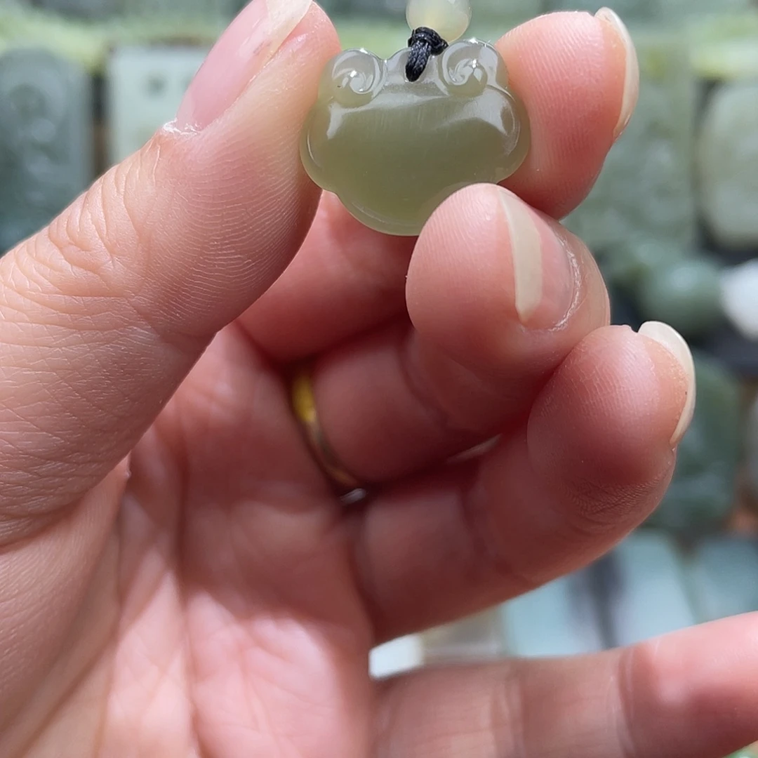 和田玉未镶嵌吊坠(不含链)