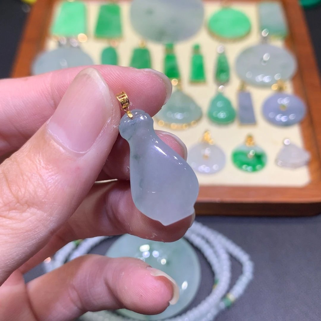 翡翠18K金镶嵌吊坠(不含链)