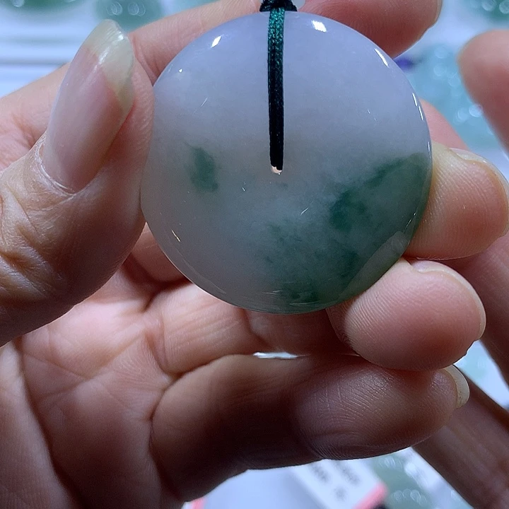 翡翠未镶嵌颈饰天然翡翠吊坠A货