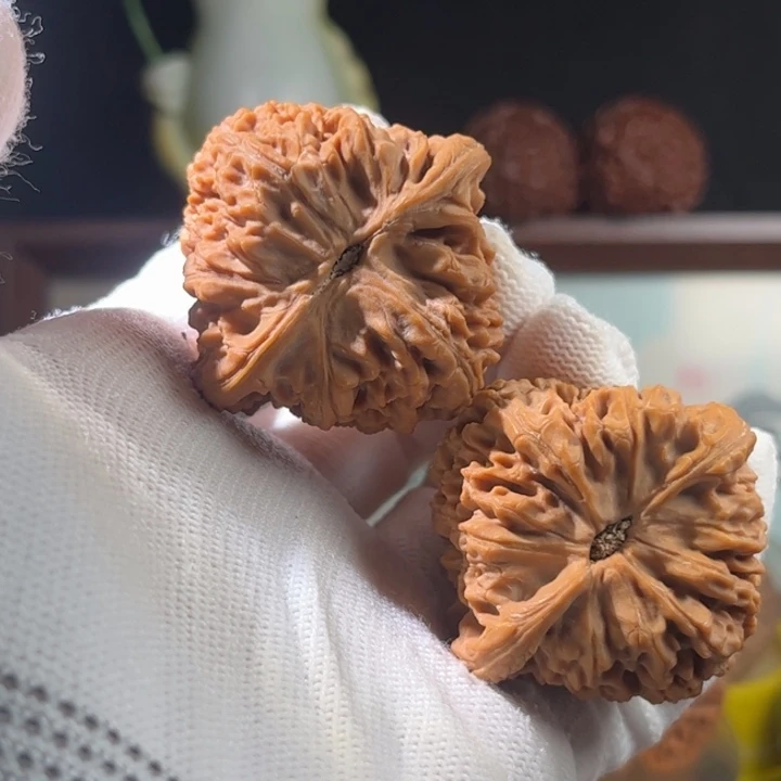 如***斯吊坠文玩核桃南疆