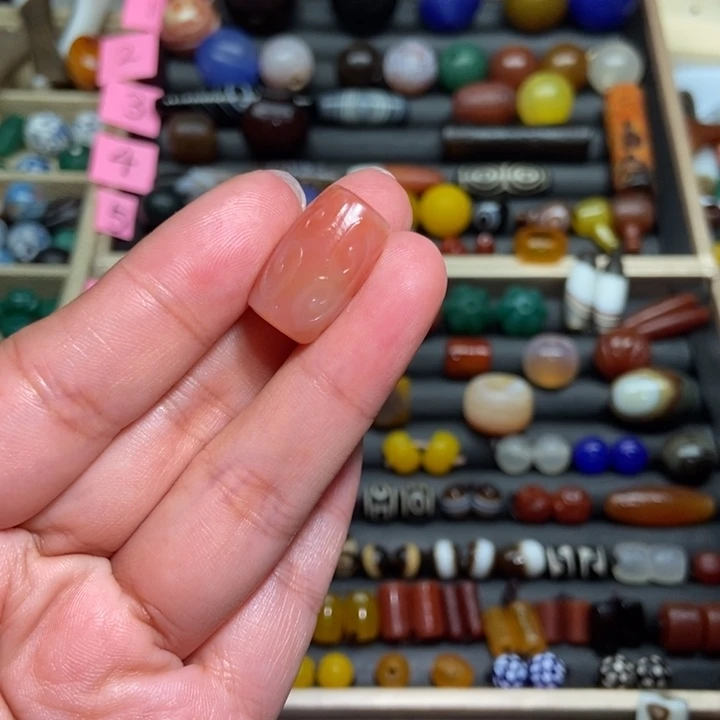 玛瑙/玉髓未镶嵌配珠嗯*哼
