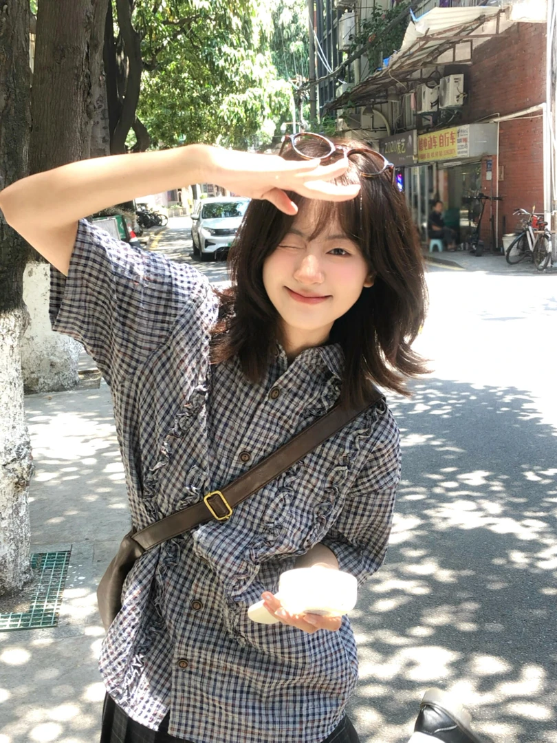 学院风日系格纹短袖衬衫女2025夏季宽松荷叶边小众设计感百搭衬衣