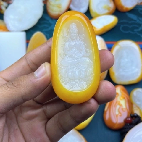 【闪购商品】颈饰未镶嵌和田玉（糖玉）小****输