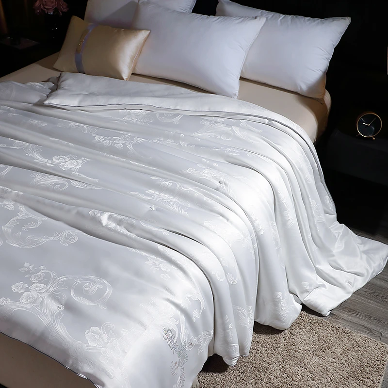 【反季清仓】欧式提花烫钻工艺蚕丝棉夏凉被春秋被芯加厚保暖冬被