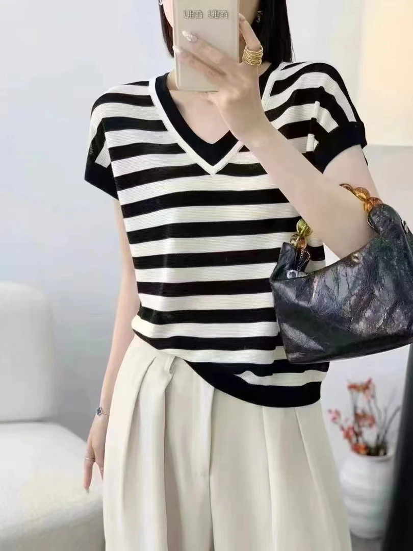 【女王】实体女装时尚拼接假两件V领针织短袖（不可机洗）