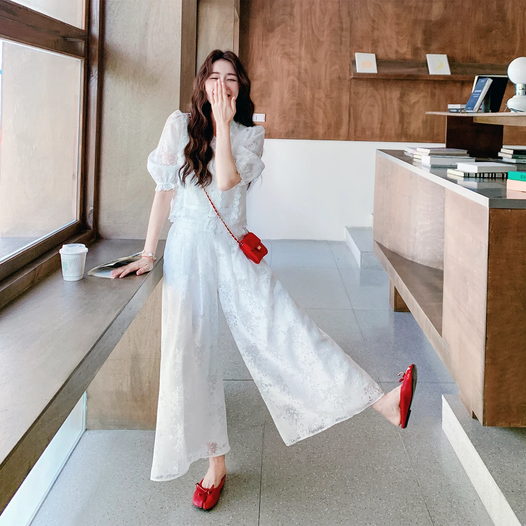 夏季ootd减龄穿搭一整套女2025新款韩系白色上衣蕾丝阔腿裤两件套
