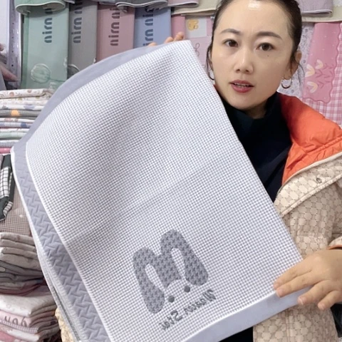 棉特价灰色大字母