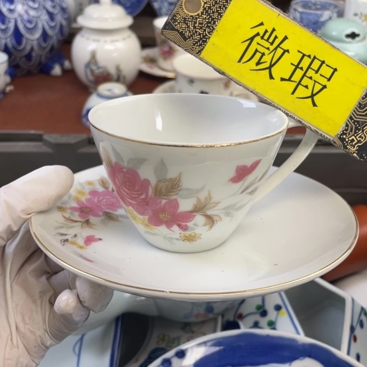 他家瓷器真美…开播了