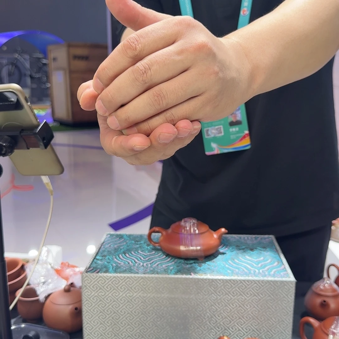 高***派紫砂茶杯朱泥筋纹小南瓜