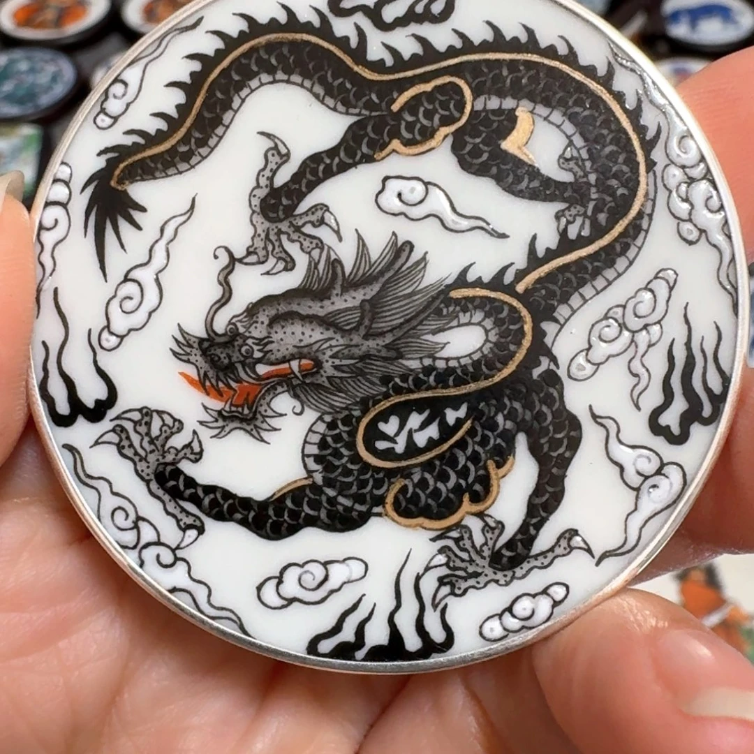 正***源瓷片粉彩纯银黑龙挂件