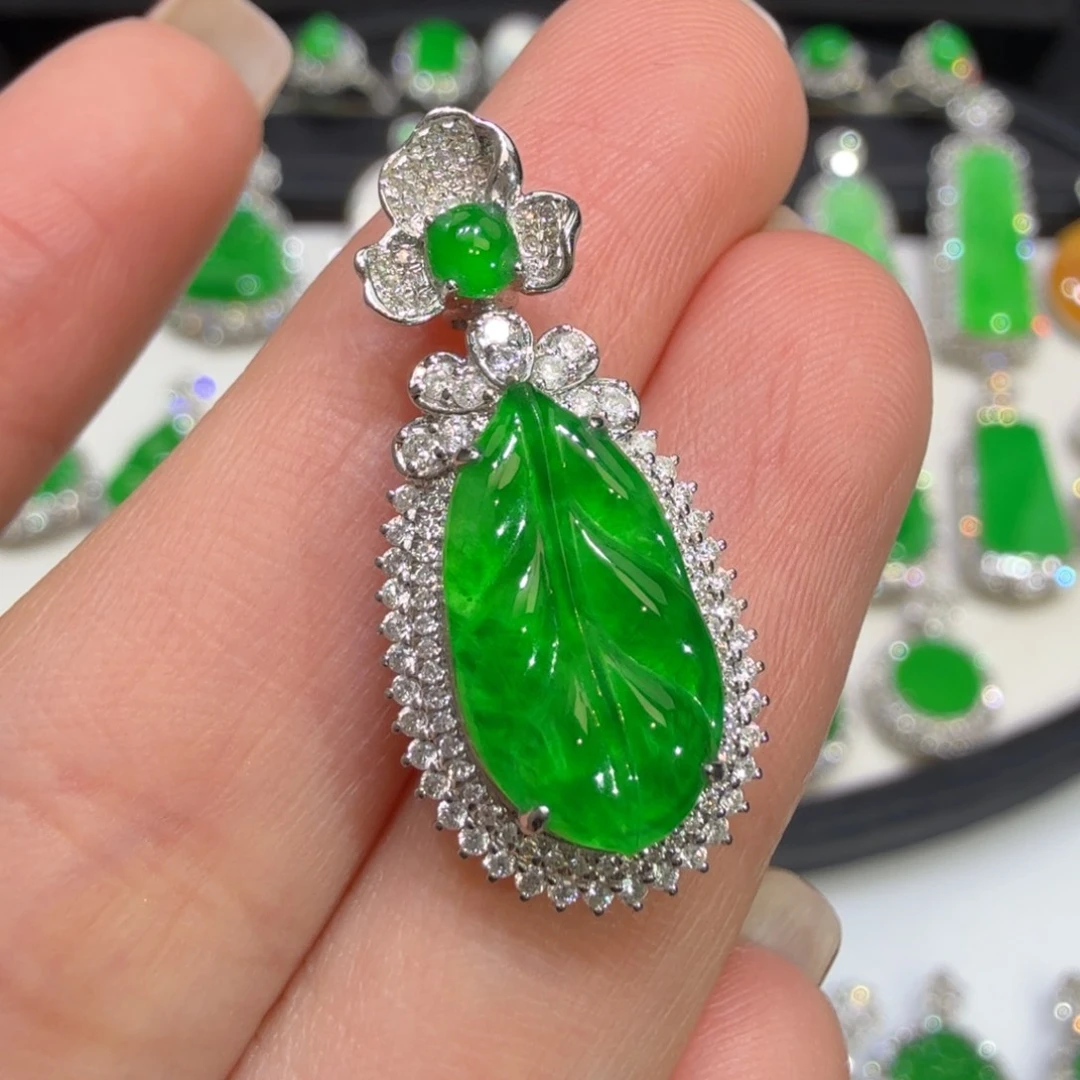 翡翠18K金镶嵌颈饰收到货48小时鉴赏期