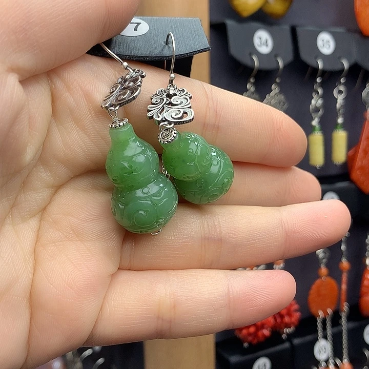 和田玉耳饰银S925镶嵌蝶*花