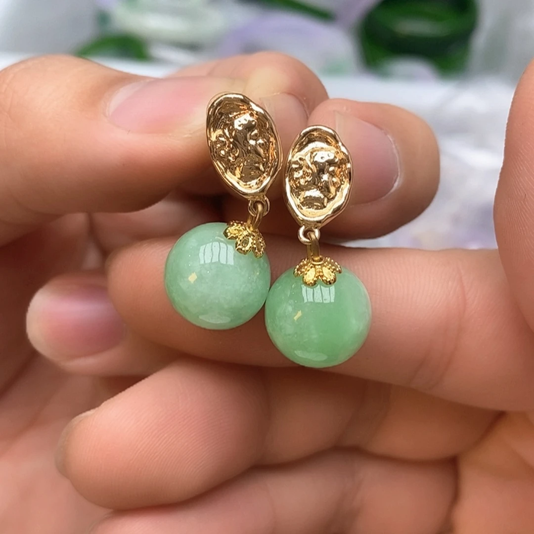 翡翠未镶嵌颈饰8888