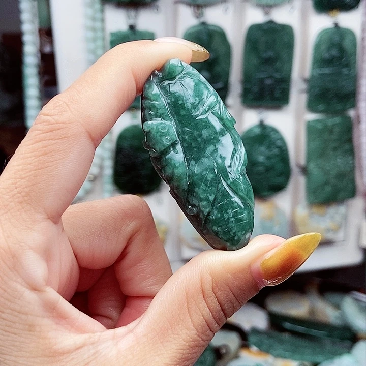 翡翠未镶嵌颈饰翡翠