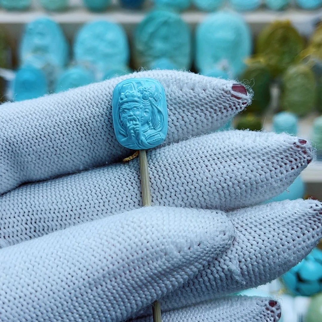 绿松石未镶嵌珠宝奇石