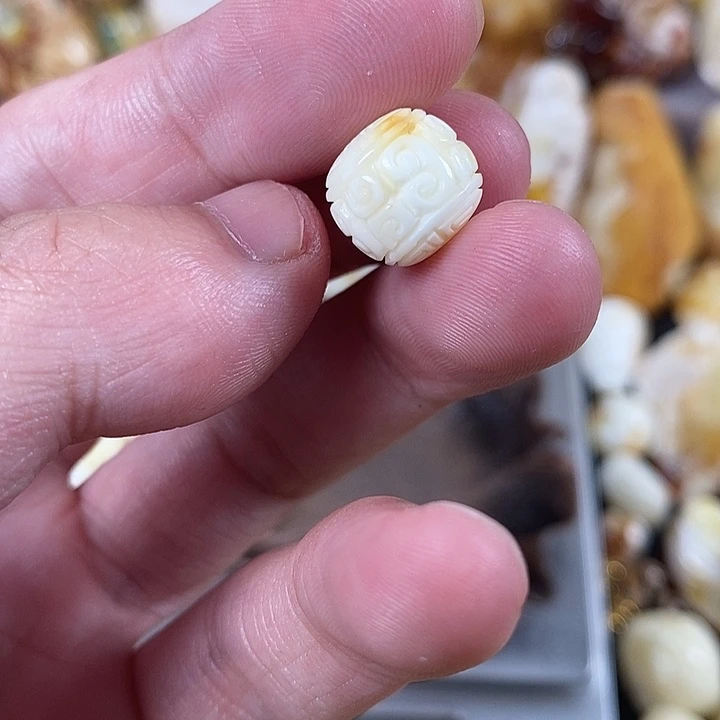 琥珀未镶嵌裸石我
