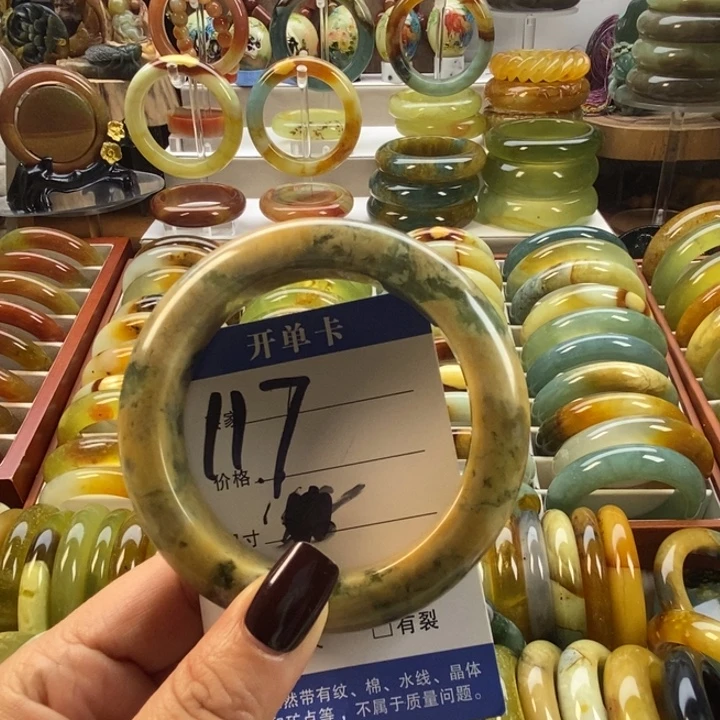 蛇纹石玉未镶嵌手镯61.6