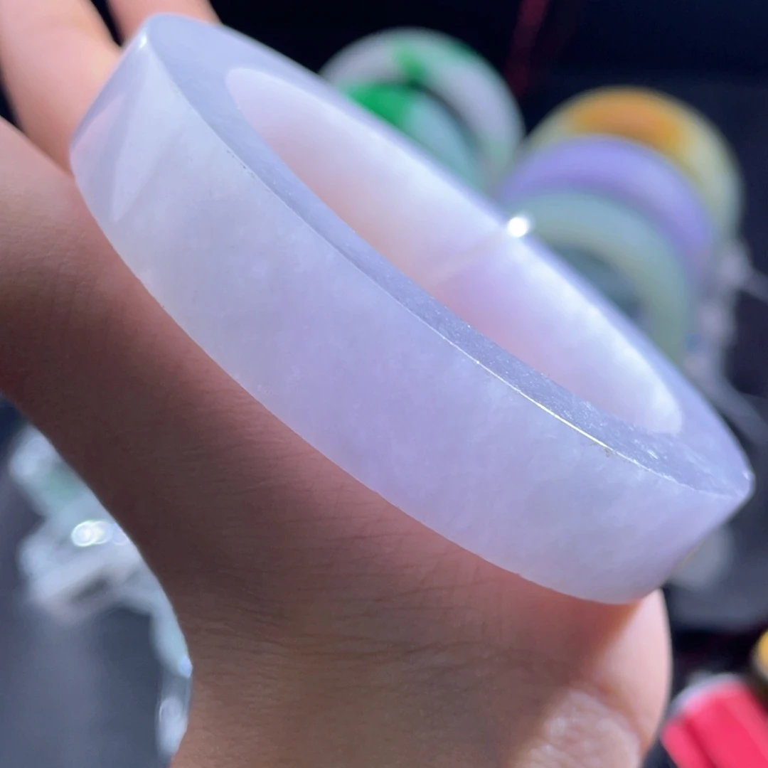 未镶嵌手镯定制翡翠