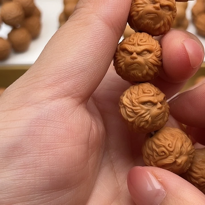 猴头核桃吊坠全品无暇歪嘴大圣