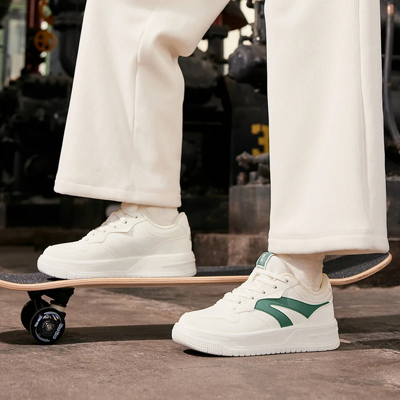 乔丹2024年冬季乔丹质燥板鞋经典潮流女板鞋QDL052244511