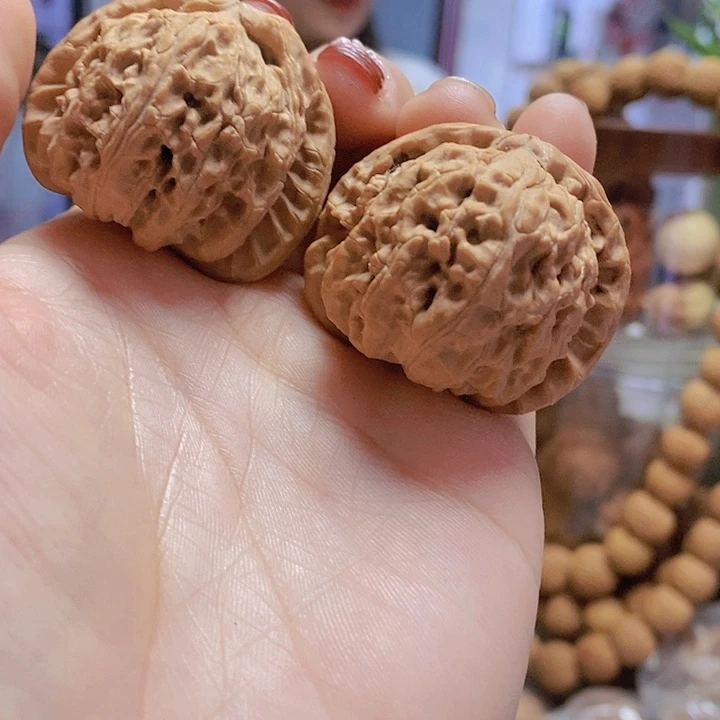 【闪购商品】文玩核桃把件40白狮子