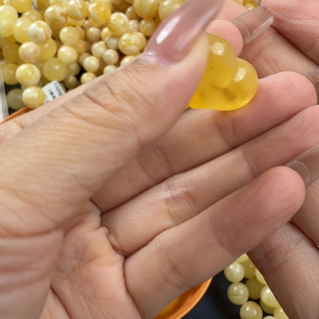 琥珀未镶嵌珠宝奇石