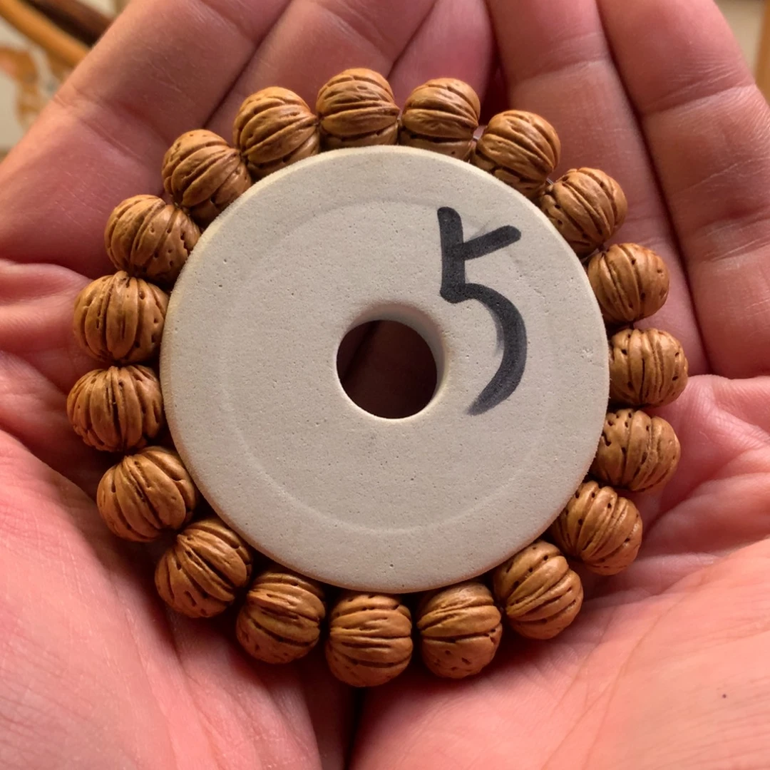 桃核手串【树王纽扣】1.6桃核手串