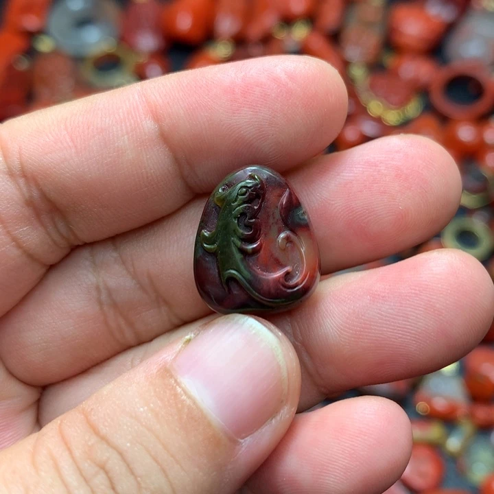 南红玛瑙未镶嵌颈饰