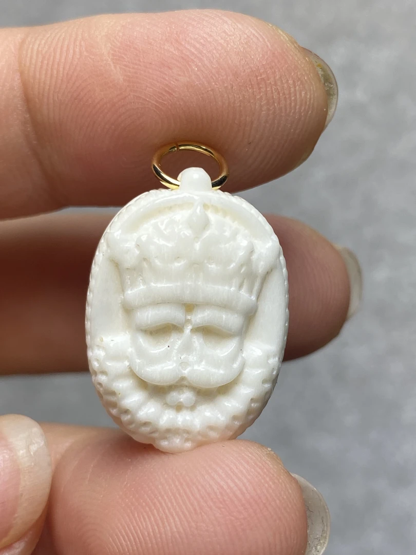 ps0065驼骨雕刻扎吉牌牌15*21