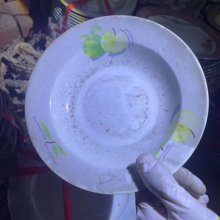 其他盘子碗都便宜