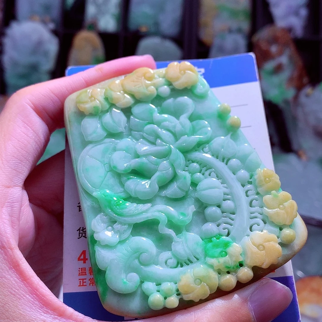 颈饰未镶嵌翡翠天然