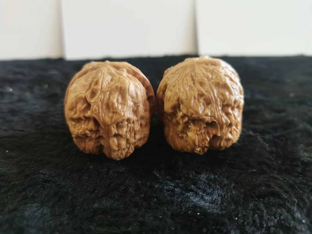 24号精修打底红方印核桃，尺寸跟着直播走