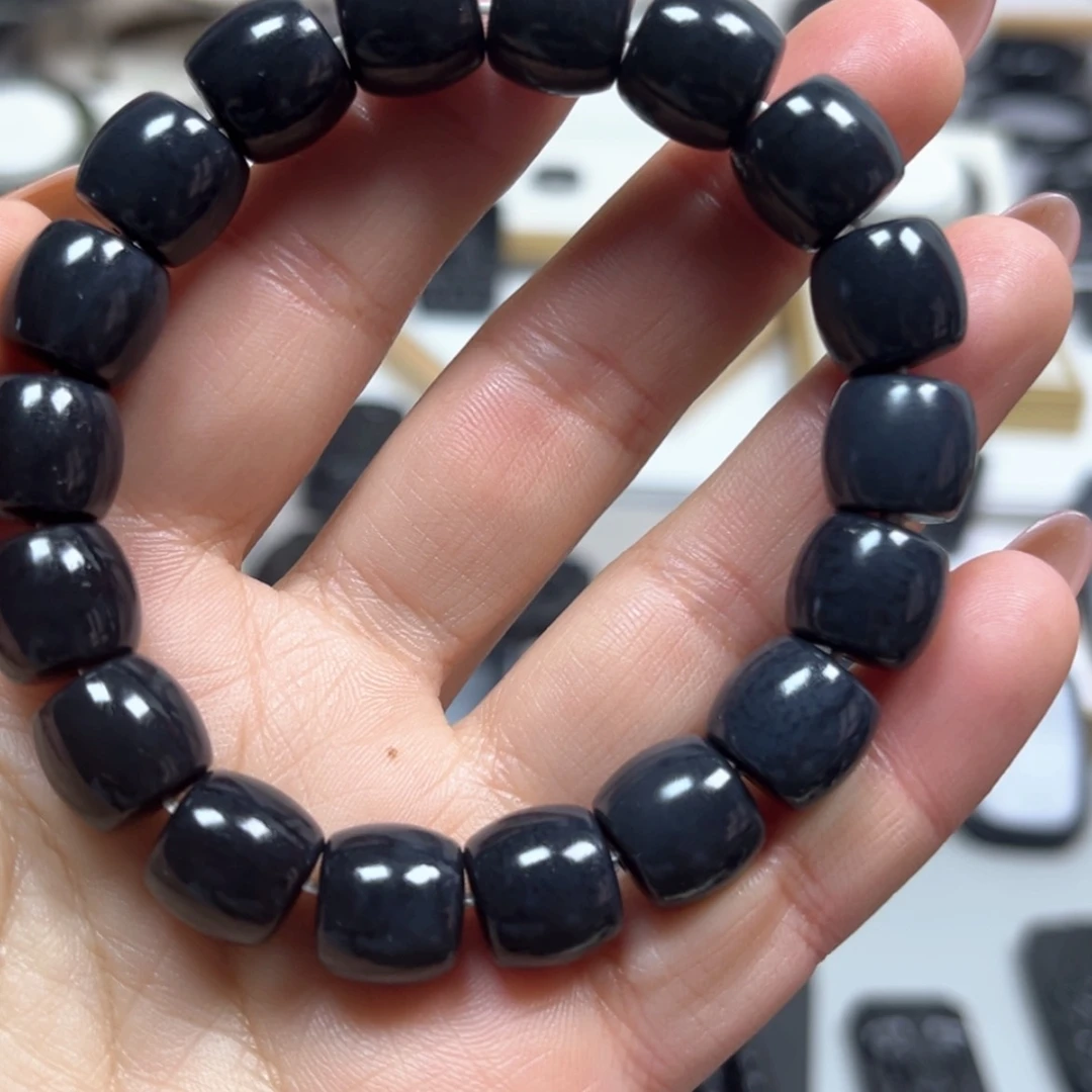 【闪购商品】和田玉（墨玉）卡12直切新年福利未镶嵌大***！