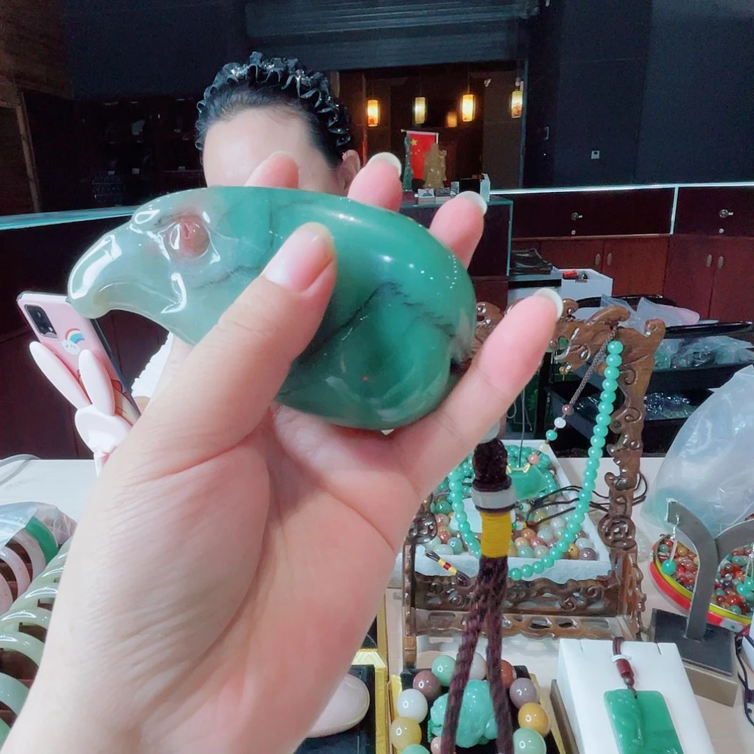 刘***凯密玉（石英质玉）未镶嵌颈饰