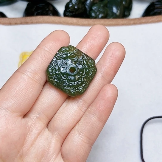 蛇纹石玉手链合金?***