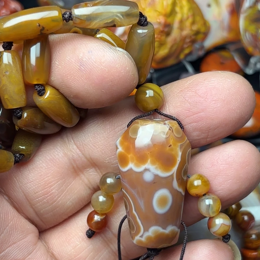 用***哥玛瑙/玉髓未镶嵌玛瑙