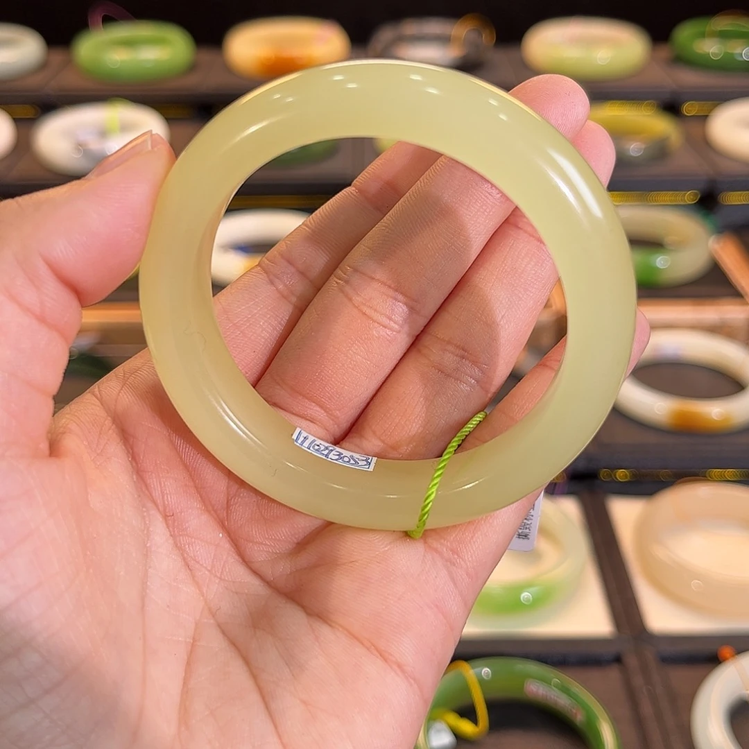 和田玉未镶嵌手镯高冰种黄口