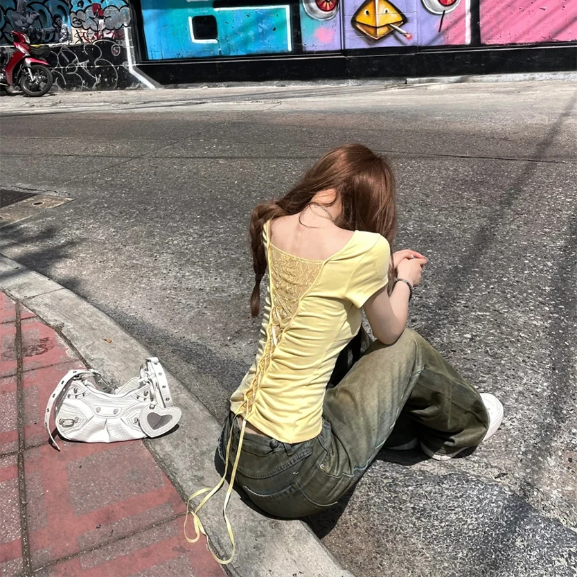 梦优莱美式辣妹风后背蕾丝绑带短袖T恤女夏季新款褶皱显瘦上衣