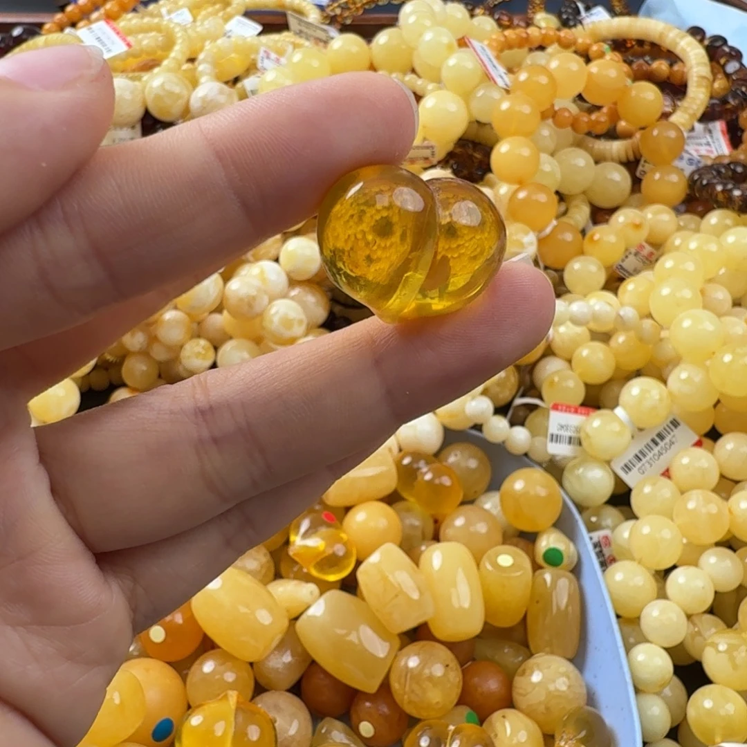 未镶嵌琥珀珠宝奇石