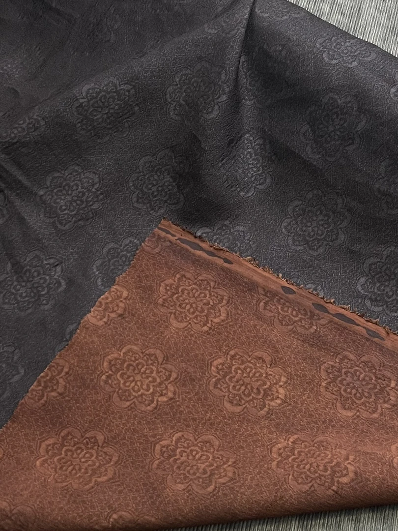 華莨-【叠瓣团花】二经绞罗 26姆米香云纱面料 【链接一单为0.5米】