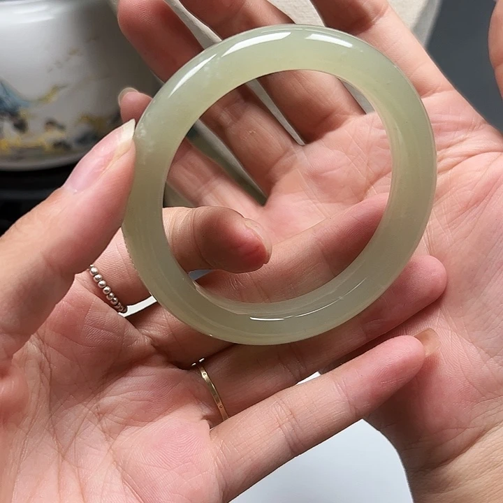 和田玉手镯未镶嵌62