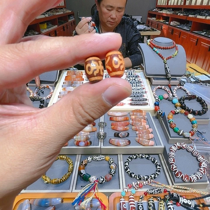 未镶嵌玛瑙/玉髓珠宝奇石