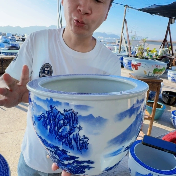 瓷片直径26，高17，直径约为一
