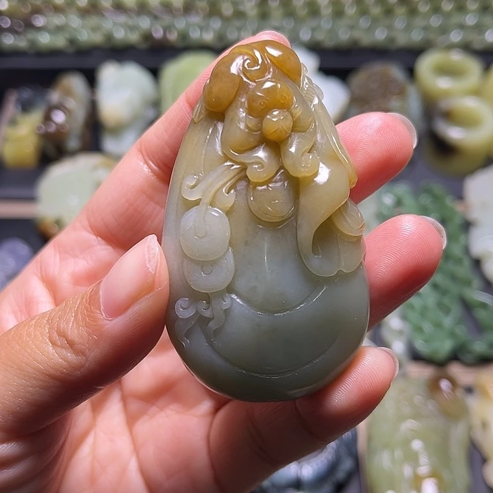 和田玉未镶嵌挂件