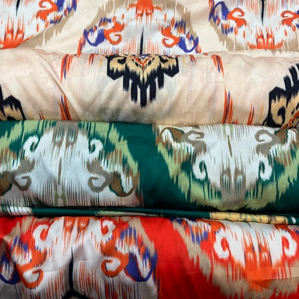 印花弹力缎面料柔滑布料