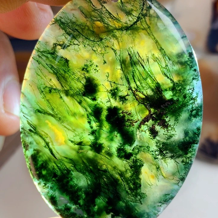 未镶嵌颈饰玛瑙/玉髓丽*