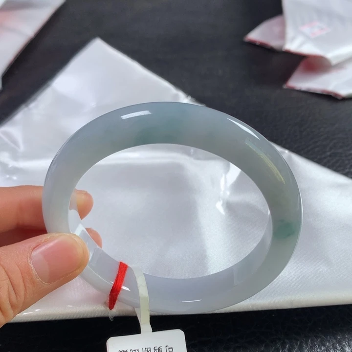 翡翠未镶嵌手镯60➕