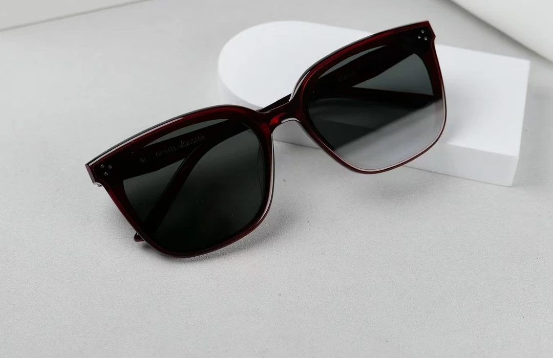 外贸单2025新款侧面字母杂款眼镜