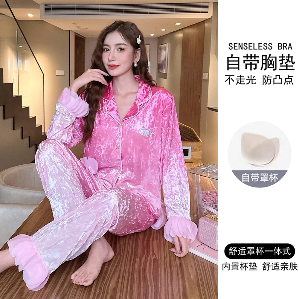带胸垫2025年新款金丝绒睡衣女春秋季长袖可爱卡通秋冬家居服套装