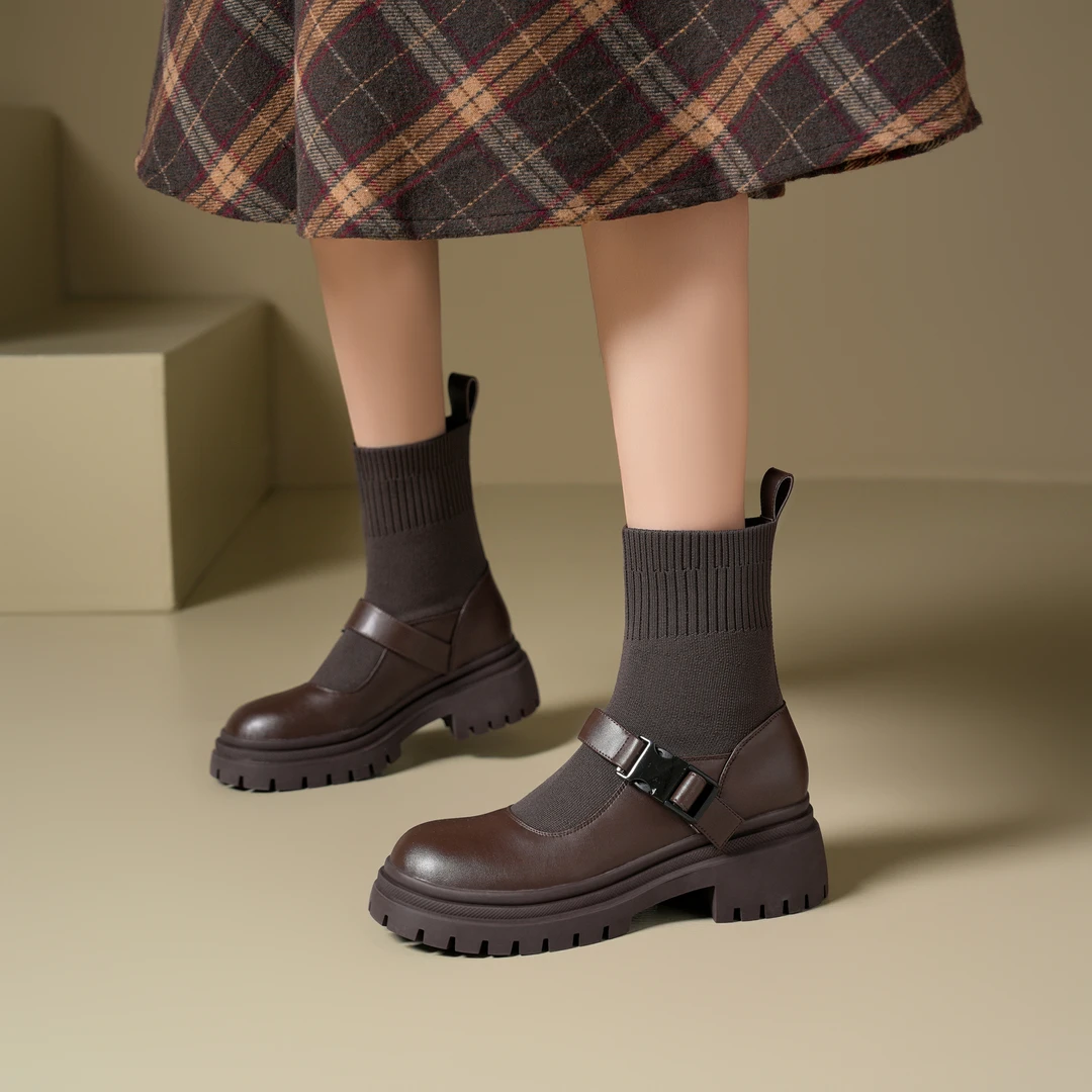 星期六时尚百搭厚底弹力靴英伦风秋冬圆头粗跟瘦瘦靴小个子袜靴女